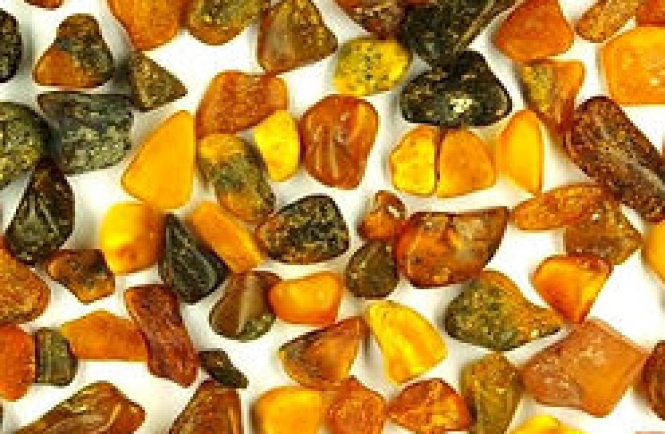 Amber colour pieces